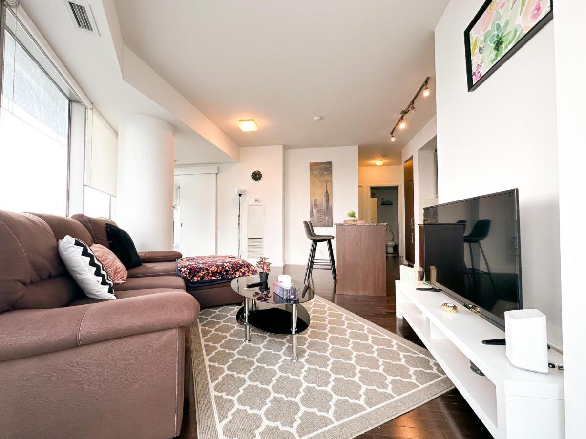 Luxury 2 Bedrooms With Lakeview Cn Tower Entertainment District Rogers Centre Toronto Zewnętrze zdjęcie