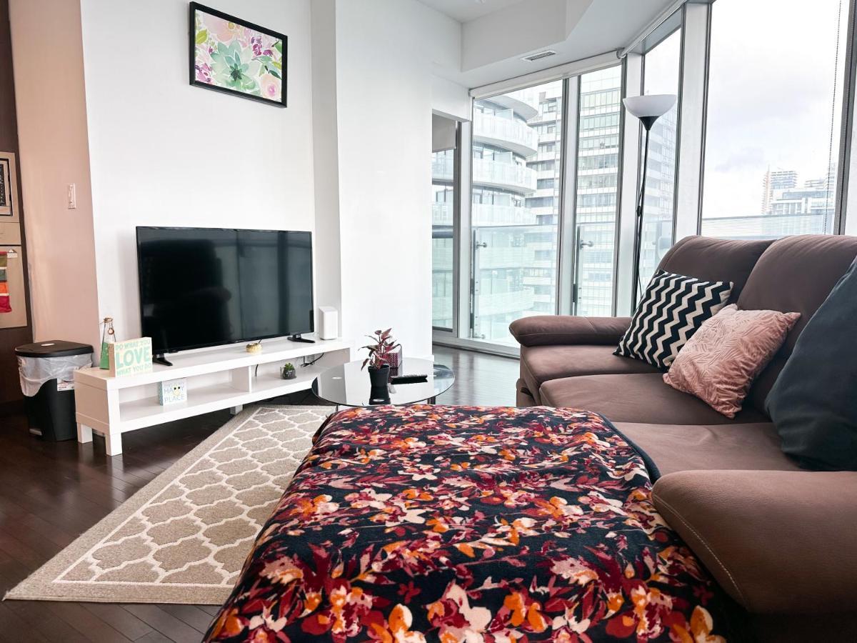 Luxury 2 Bedrooms With Lakeview Cn Tower Entertainment District Rogers Centre Toronto Zewnętrze zdjęcie