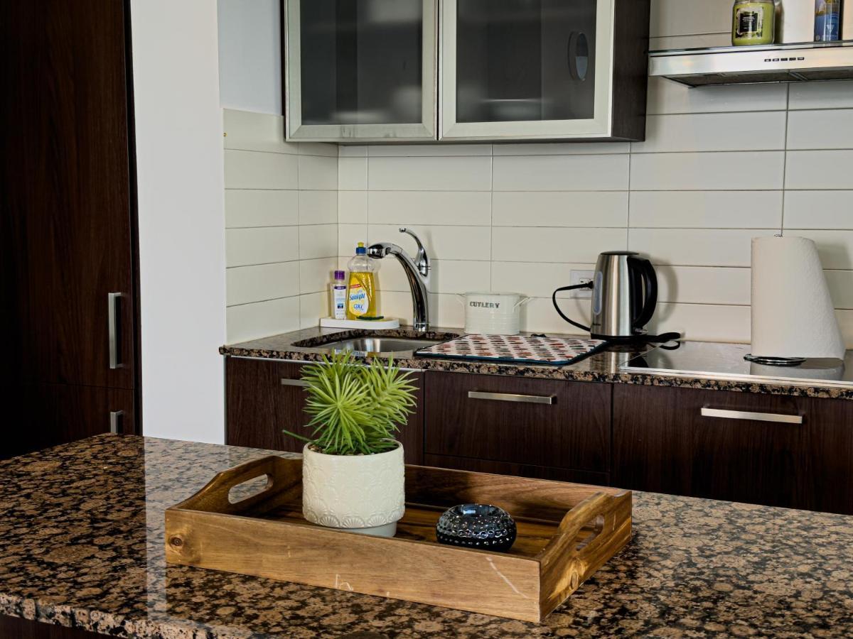 Luxury 2 Bedrooms With Lakeview Cn Tower Entertainment District Rogers Centre Toronto Zewnętrze zdjęcie