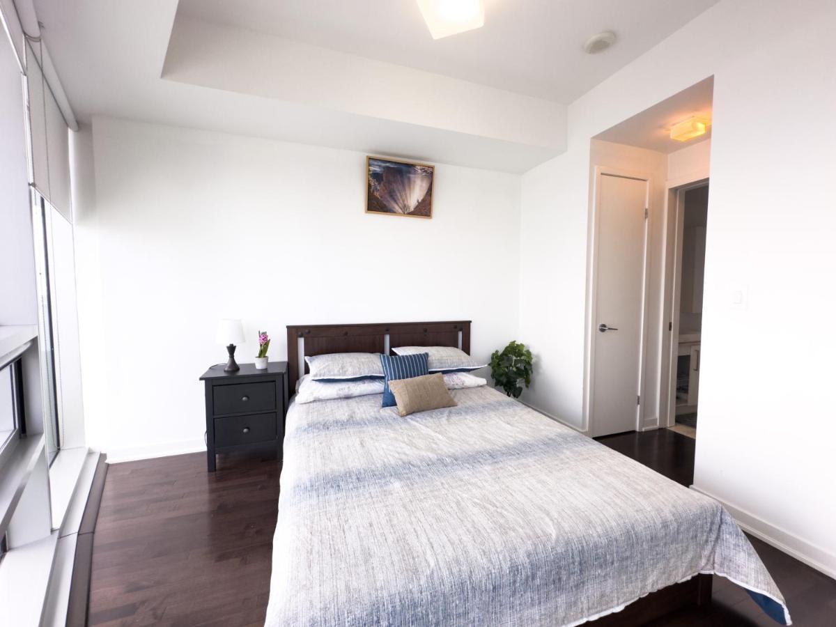 Luxury 2 Bedrooms With Lakeview Cn Tower Entertainment District Rogers Centre Toronto Zewnętrze zdjęcie