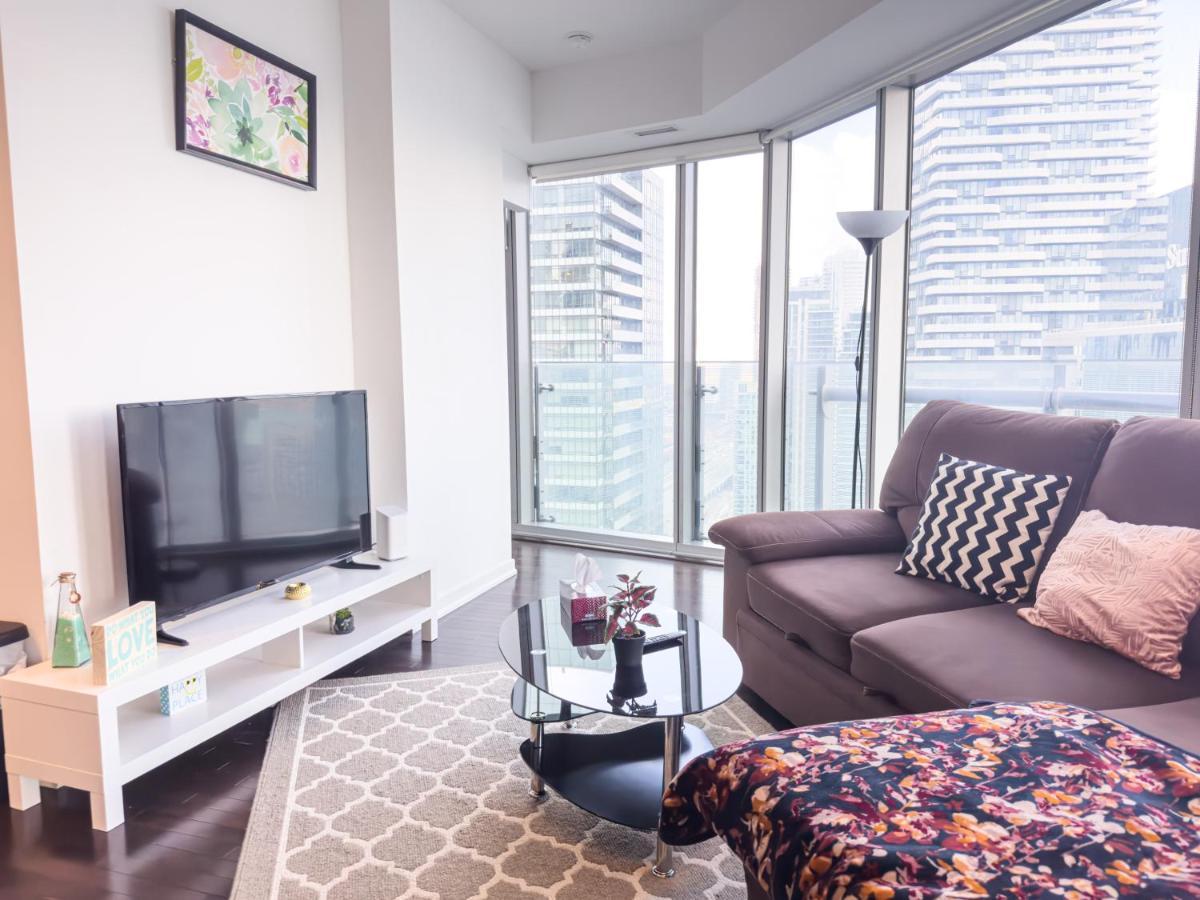 Luxury 2 Bedrooms With Lakeview Cn Tower Entertainment District Rogers Centre Toronto Zewnętrze zdjęcie