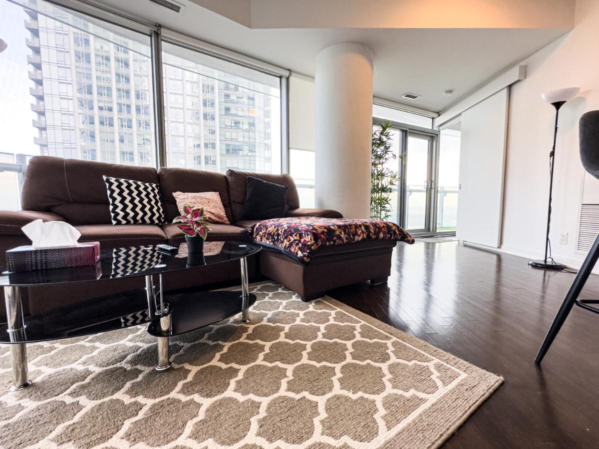 Luxury 2 Bedrooms With Lakeview Cn Tower Entertainment District Rogers Centre Toronto Zewnętrze zdjęcie